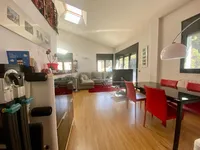 Недвижимость Charming attic with mountain views: 4