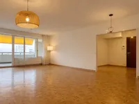 Недвижимость Apartment 4 rooms: 2