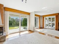 Недвижимость Bifamiliar house 7 rooms: 6