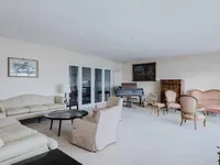 Недвижимость Apartment 7 rooms: 3