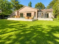 Недвижимость Row house 8 rooms: 1