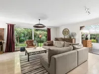 Недвижимость Single house 7 rooms: 8