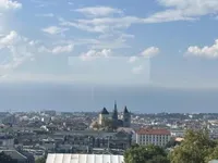 Недвижимость Apartment 8 rooms: 3