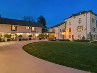 Недвижимость Single house 20 rooms: 1