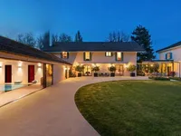 Недвижимость Single house 20 rooms: 2