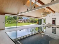 Недвижимость Single house 20 rooms: 10