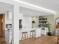 Недвижимость Apartment 5 rooms: 4