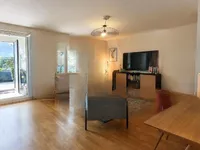 Недвижимость Apartment 5 rooms: 4