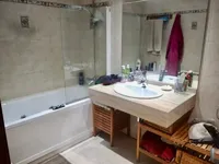 Недвижимость Fantastic 3-bedroom apartment near the center of Escaldes: 11