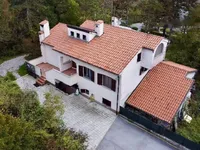 Недвижимость Квартира, 3-комнатная в Локеве: 3