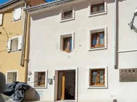 Недвижимость Двухкомнатная квартира Копер: 2