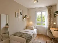Недвижимость Apartment 5 rooms: 6