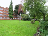 Недвижимость Upper Richmond Road: 1