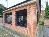 Недвижимость Upper Richmond Road: 2