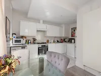 Недвижимость Henriques Street: 12