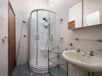 Недвижимость Rosemont Rd: 4