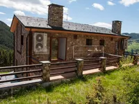 Недвижимость Magnificent large chalet in Canillo: 1