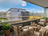 Недвижимость Apartment 4 rooms: 2