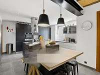 Недвижимость Single house 7 rooms: 11