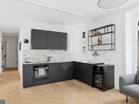 Недвижимость Apartment 4 rooms: 3
