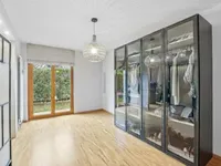 Недвижимость Apartment 7 rooms: 6