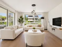 Недвижимость Apartment 5 rooms: 4