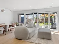 Недвижимость Single house 6 rooms: 7