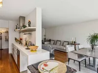 Недвижимость Apartment 5 rooms: 4