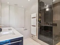 Недвижимость Apartment 5 rooms: 8