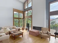 Недвижимость Villa 8 rooms: 2