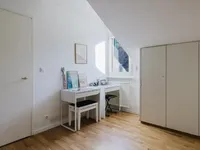 Недвижимость Apartment 5 rooms: 8