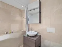 Недвижимость Apartment 3 rooms: 6