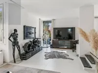 Недвижимость Bifamiliar house 8 rooms: 3