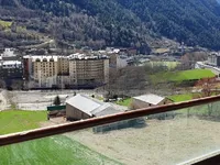 Недвижимость Apartment in Encamp with two bedrooms and all-day sun: 1