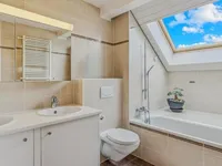 Недвижимость Attic flat 4.5 rooms: 10
