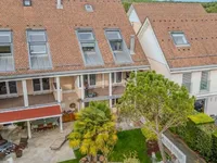 Недвижимость Attic flat 4.5 rooms: 11