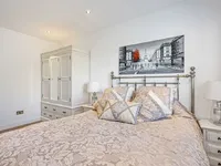 Недвижимость Glamis Place: 2