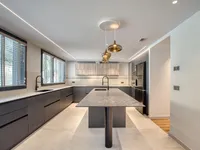 Недвижимость Triplex attic with private indoor pool: 12