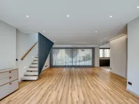Недвижимость Triplex attic with private indoor pool: 13