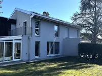 Недвижимость Bifamiliar house 6 rooms: 1