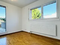 Недвижимость Bifamiliar house 6 rooms: 7