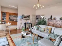 Недвижимость Apartment 4 rooms: 10