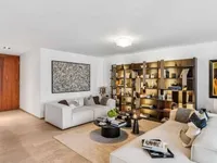 Недвижимость Apartment 4 rooms: 3