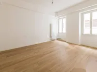 Недвижимость Квартира на улице Мадзини: 14