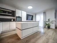 Недвижимость Трёхкомнатная квартира в Портороже: 20