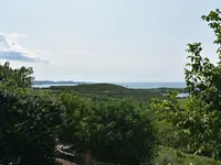 Недвижимость Дом с террасой в Коломбане: 2