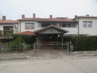 Недвижимость Дом с террасой в Ягодье: 1