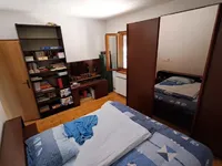 Недвижимость Дом, Побеги: 22