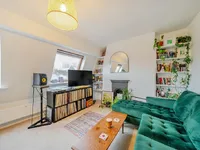 Недвижимость Landor Road: 2