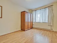 Недвижимость Leeland Way: 2